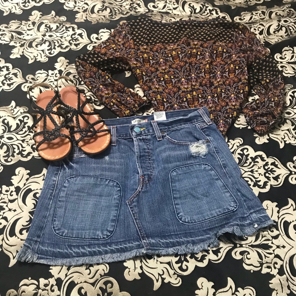Levi’s Distressed Denim Skirt